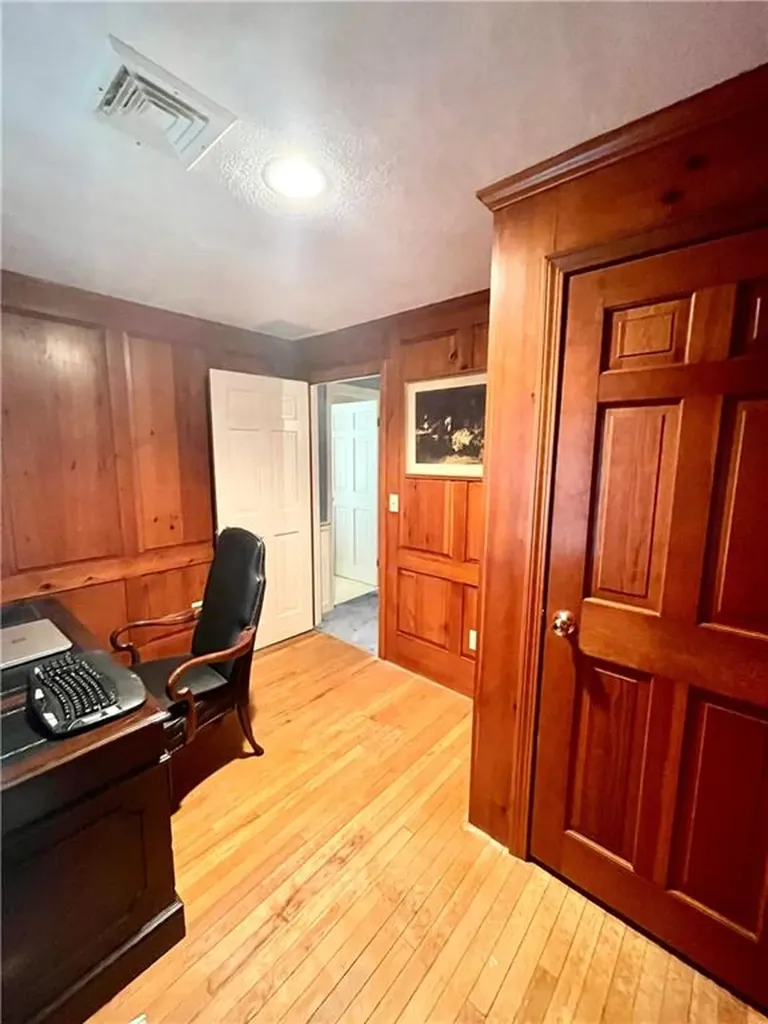 973 North Main Road Jamestown RI 02835
