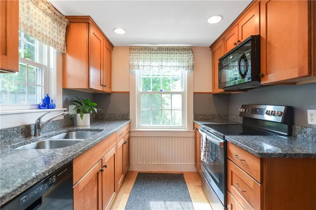 443 Victory Highway North Smithfield RI 02896