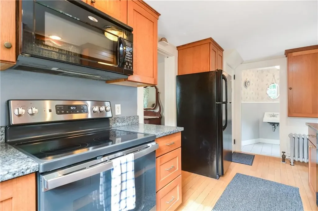 443 Victory Highway North Smithfield RI 02896