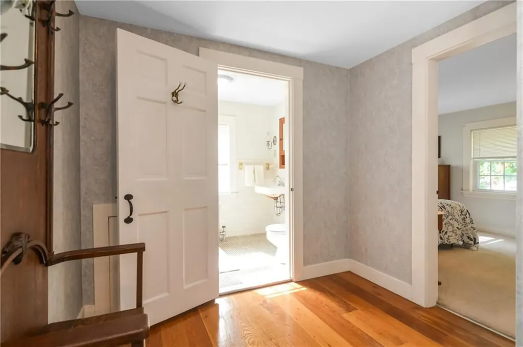 443 Victory Highway North Smithfield RI 02896