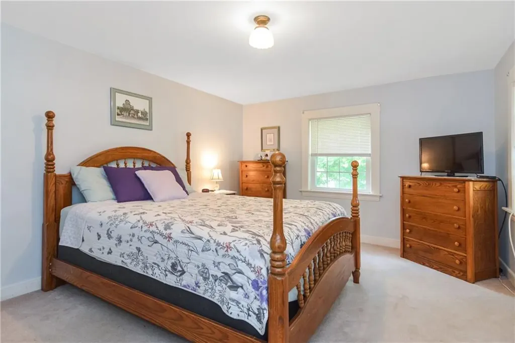 443 Victory Highway North Smithfield RI 02896