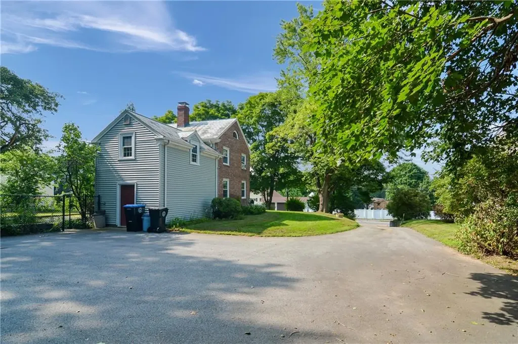 443 Victory Highway North Smithfield RI 02896