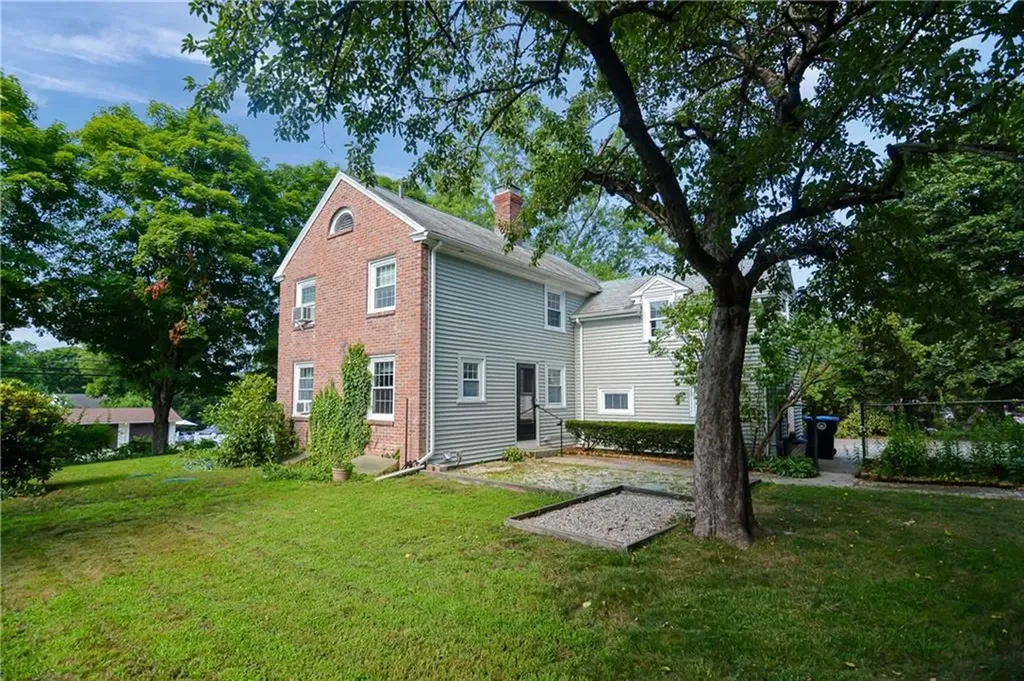 443 Victory Highway North Smithfield RI 02896