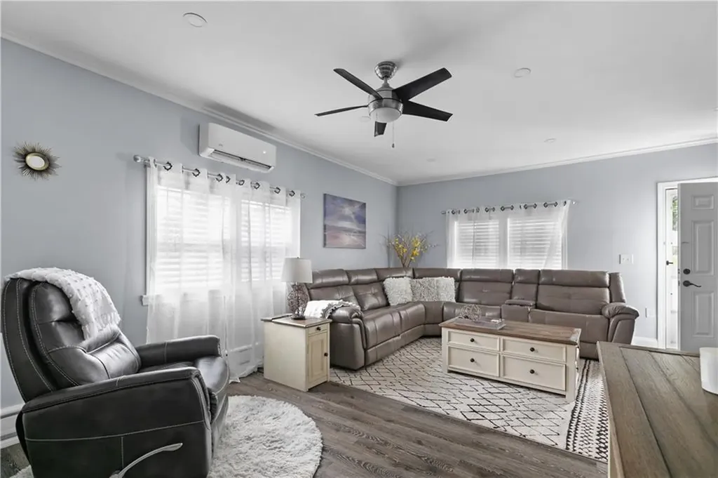 15 Balsam Avenue Middletown RI 02842