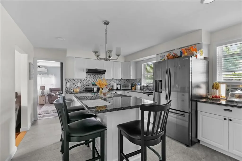 15 Balsam Avenue Middletown RI 02842