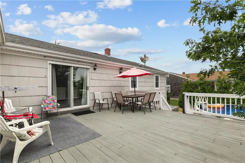 15 Balsam Avenue Middletown RI 02842