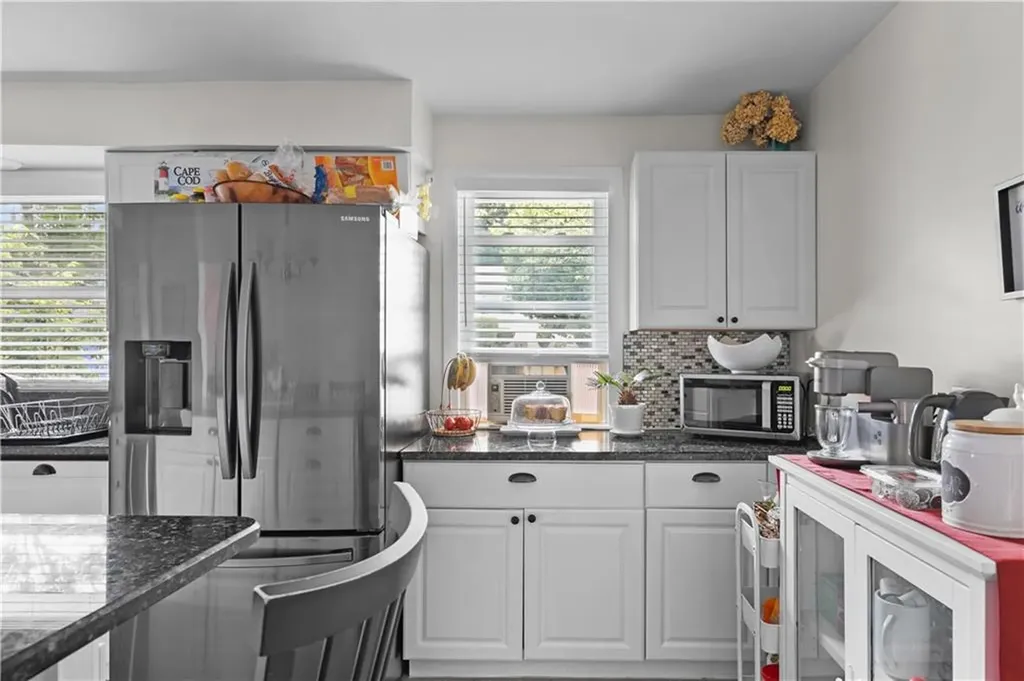 15 Balsam Avenue Middletown RI 02842
