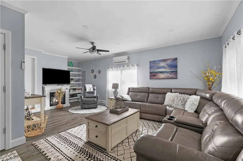 15 Balsam Avenue Middletown RI 02842