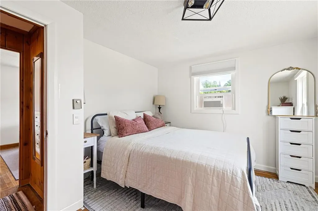 74 Lawrence Court Tiverton RI 02878