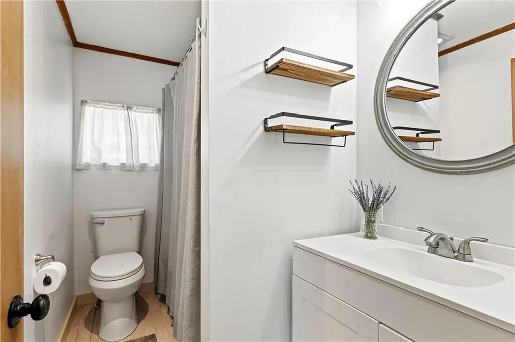 74 Lawrence Court Tiverton RI 02878