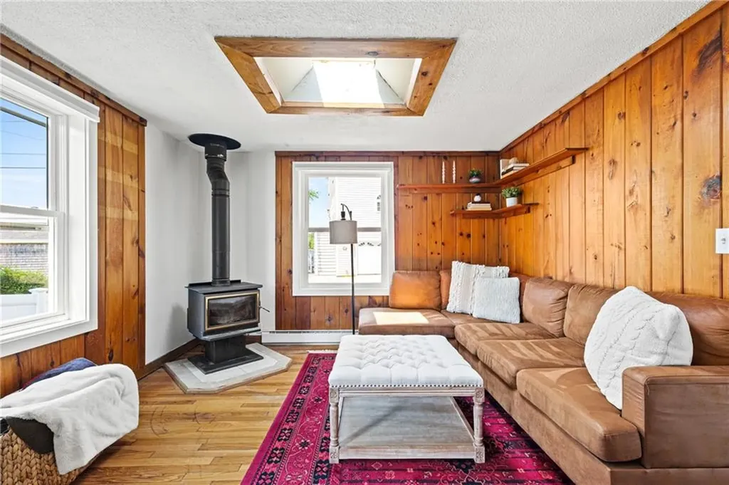 74 Lawrence Court Tiverton RI 02878