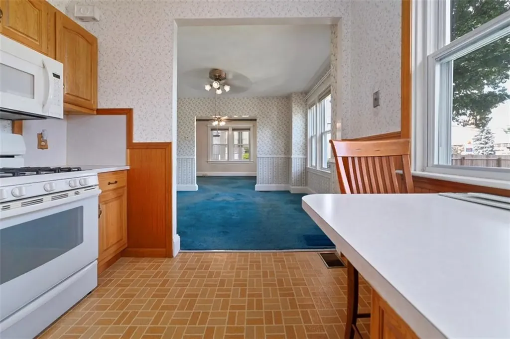 10 Waterman Avenue Cranston RI 02910