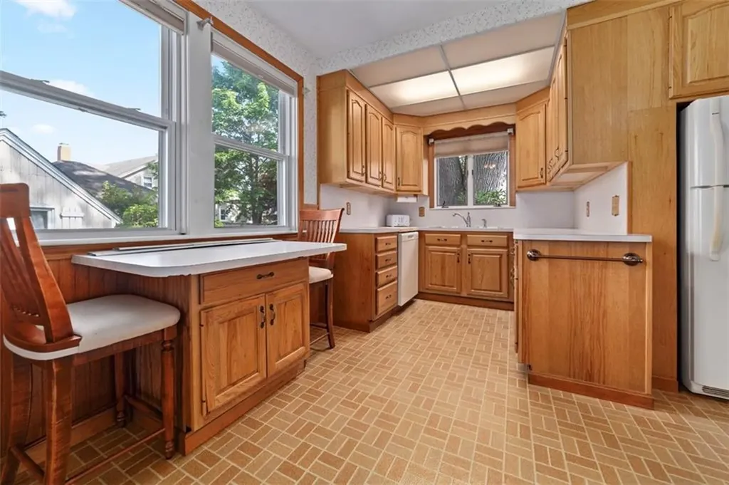 10 Waterman Avenue Cranston RI 02910