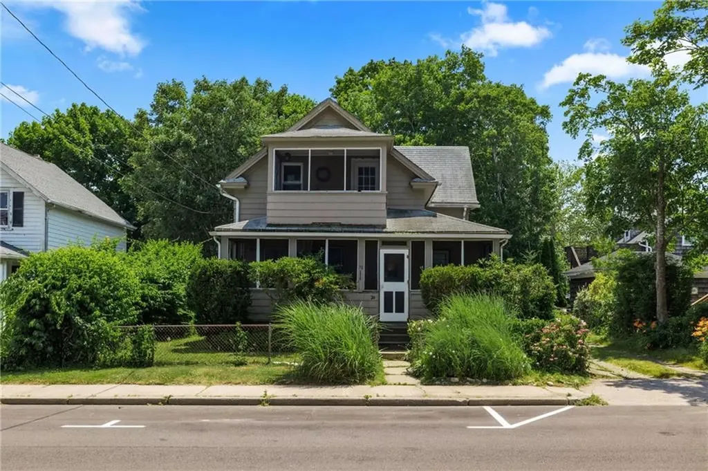 70 Narragansett Avenue Narragansett RI 02882