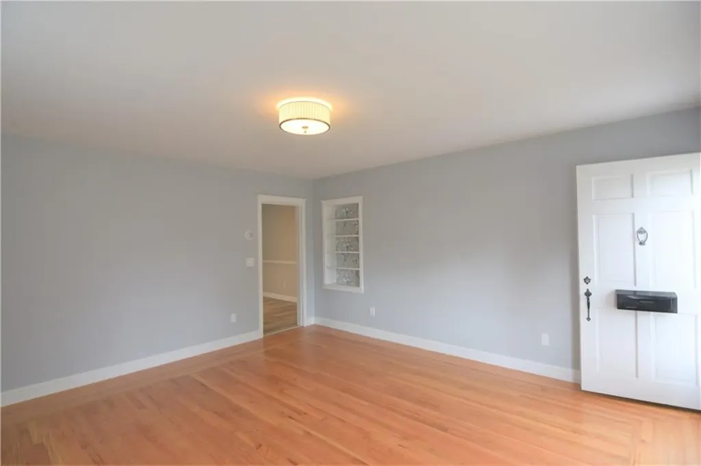 5 Holten Avenue Newport RI 02840