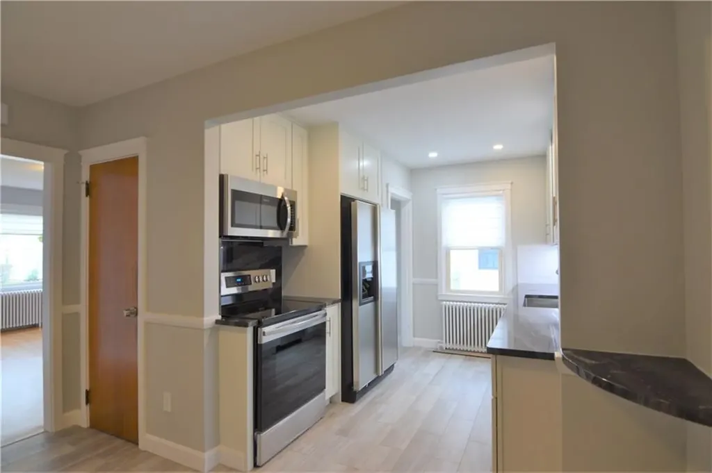 5 Holten Avenue Newport RI 02840