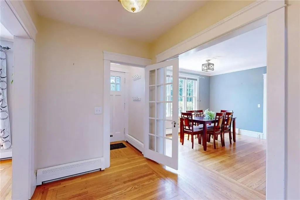 49 Berwick Lane Cranston RI 02905