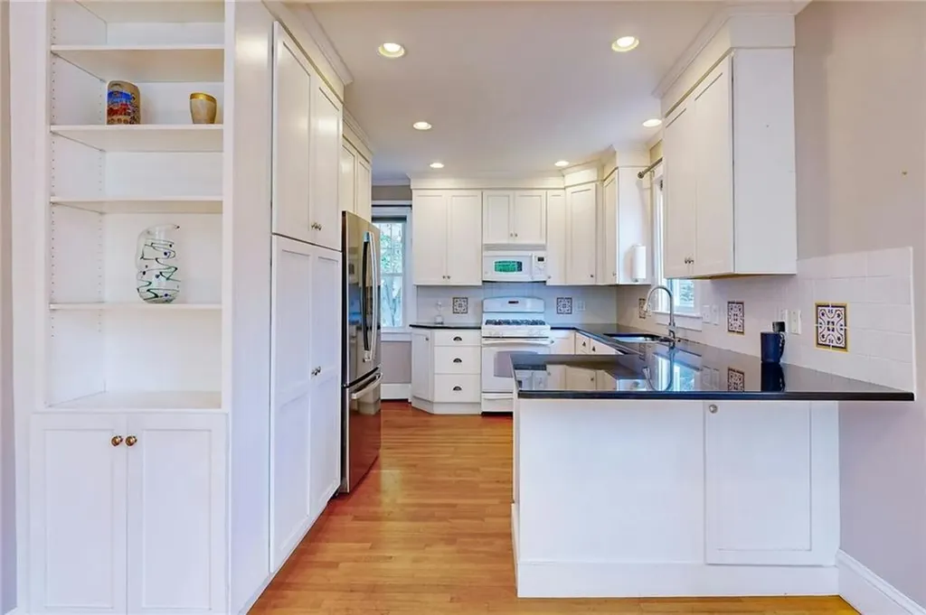 49 Berwick Lane Cranston RI 02905