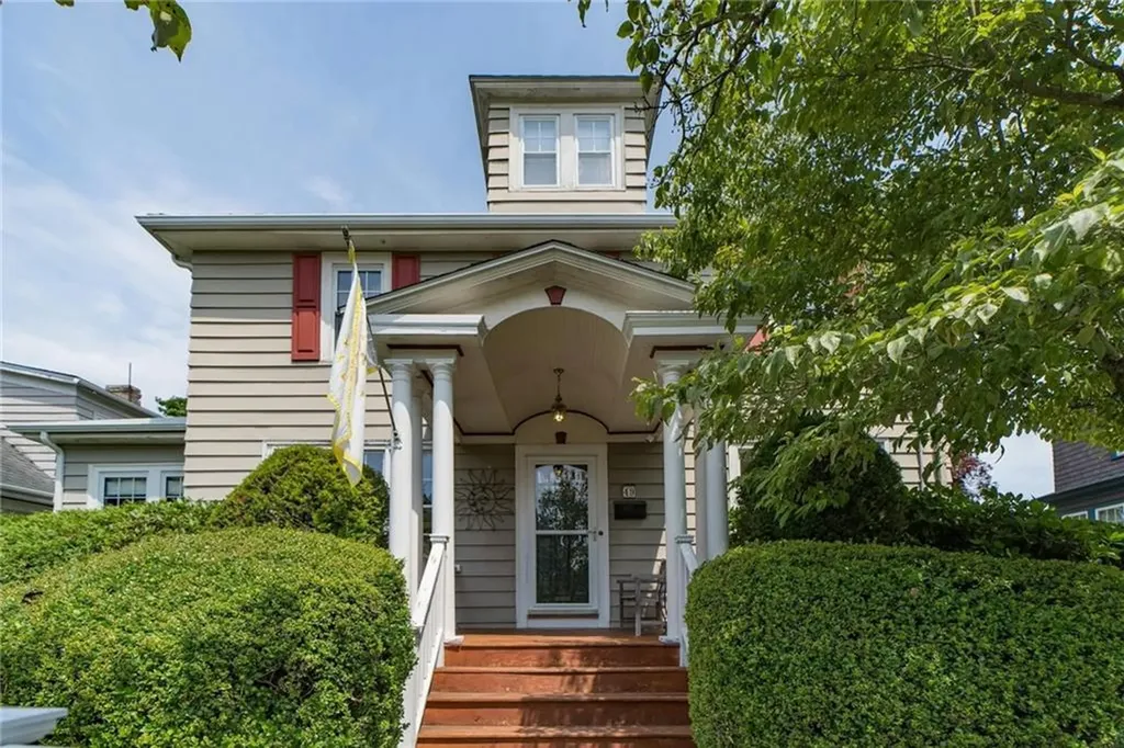 49 Berwick Lane Cranston RI 02905
