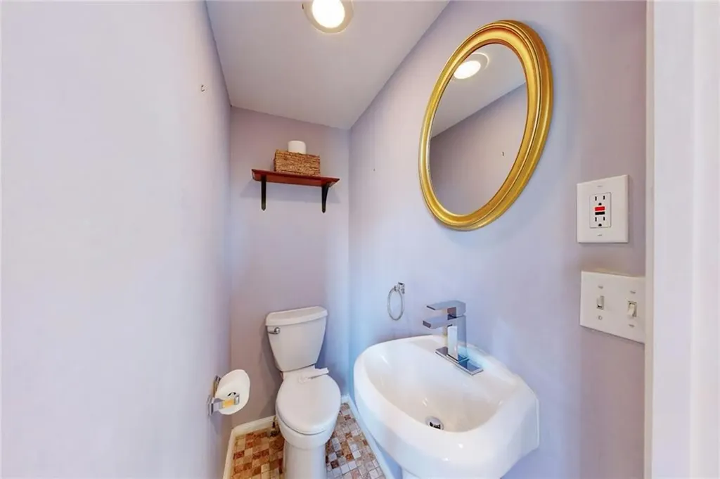 49 Berwick Lane Cranston RI 02905