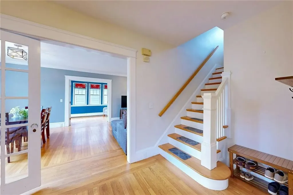 49 Berwick Lane Cranston RI 02905