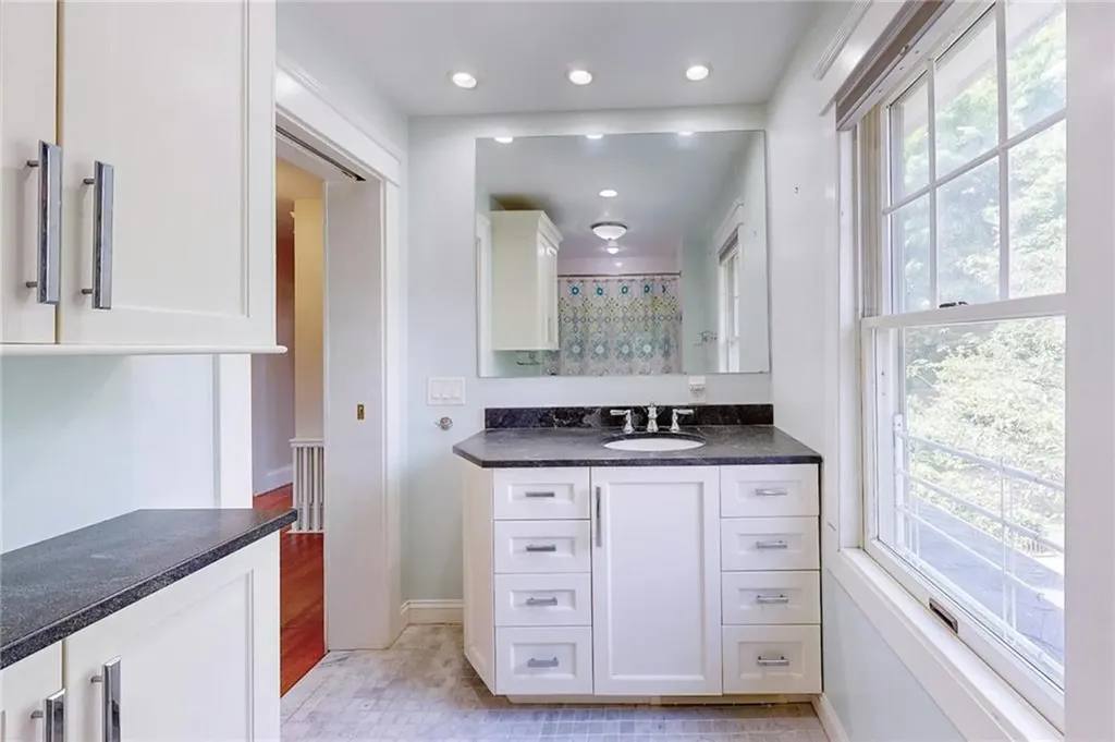 49 Berwick Lane Cranston RI 02905