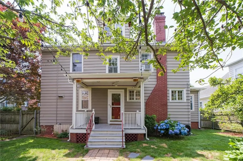 49 Berwick Lane Cranston RI 02905
