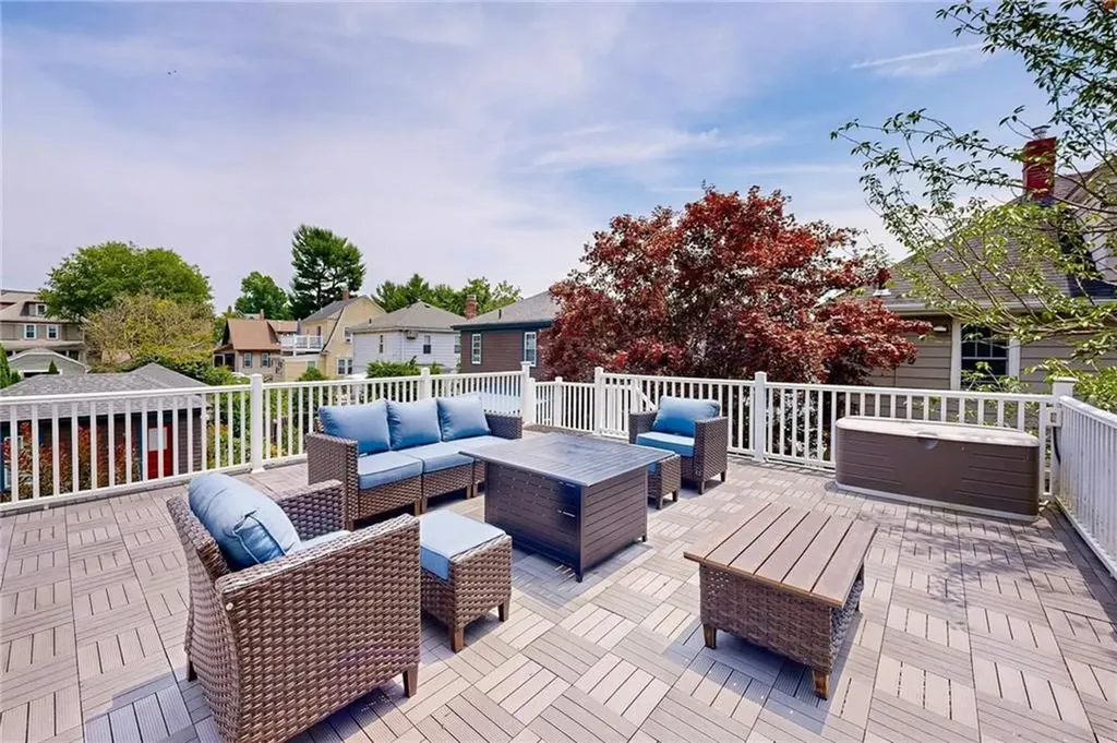 49 Berwick Lane Cranston RI 02905