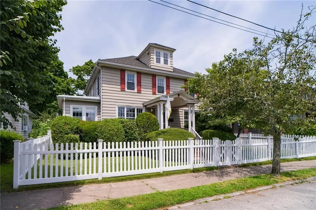 49 Berwick Lane Cranston RI 02905