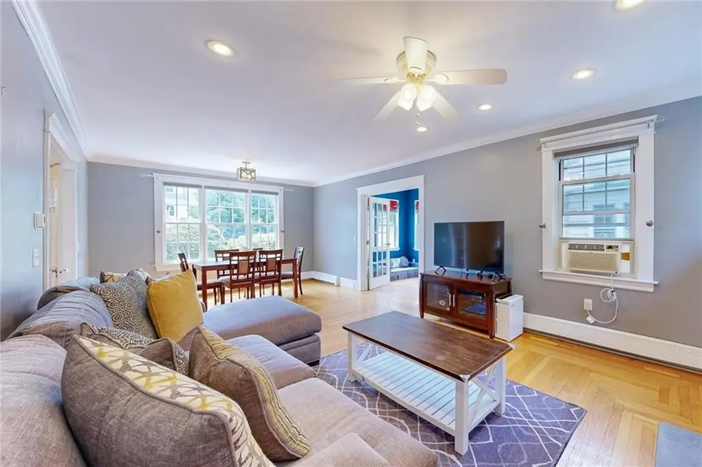 49 Berwick Lane Cranston RI 02905