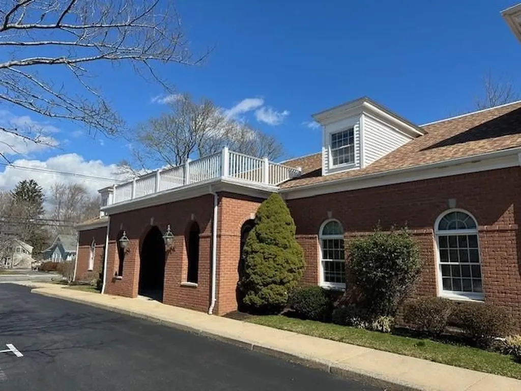 138 Main Street South Kingstown RI 02879