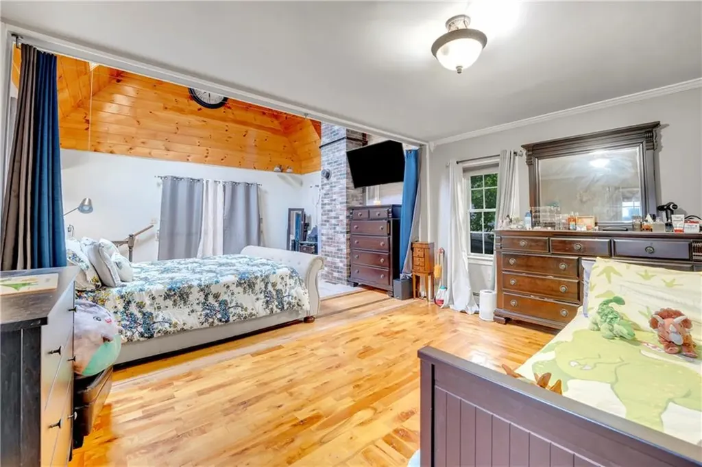 169 Roberta Avenue Woonsocket RI 02895