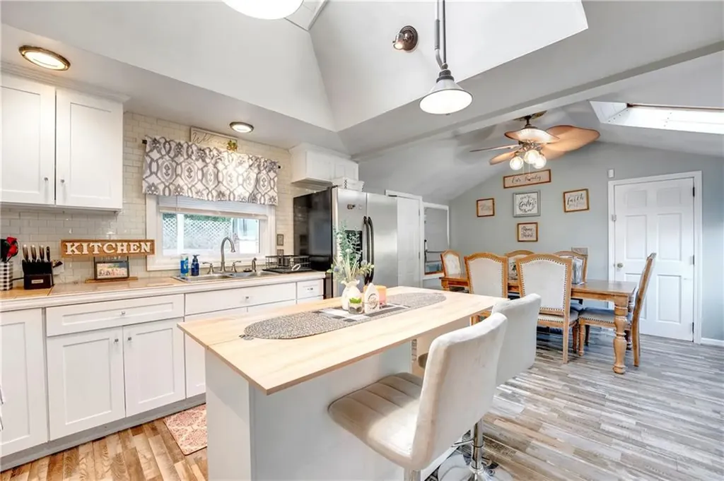 169 Roberta Avenue Woonsocket RI 02895