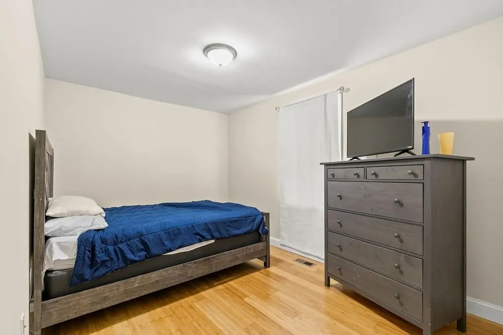 75 Lowell Avenue Providence RI 02909