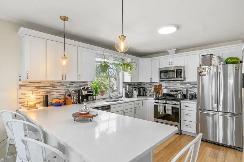 75 Lowell Avenue Providence RI 02909
