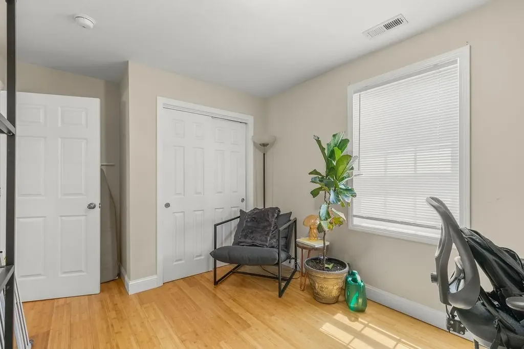 75 Lowell Avenue Providence RI 02909
