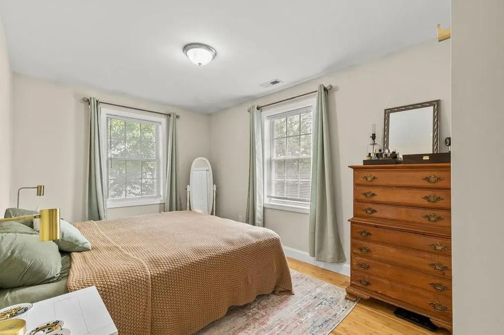 75 Lowell Avenue Providence RI 02909