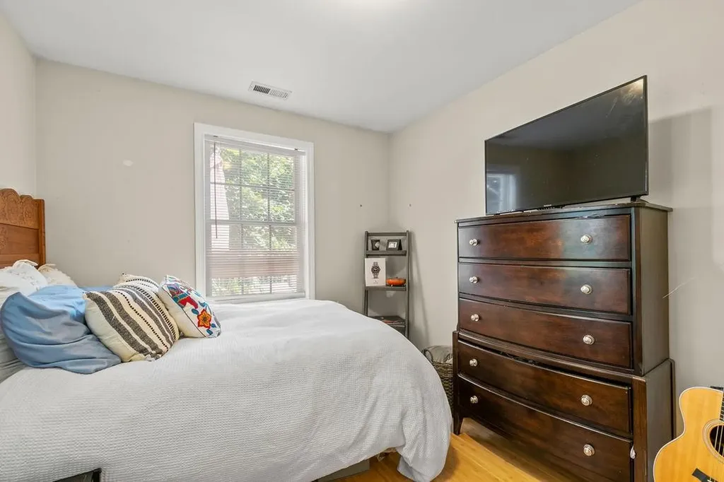 75 Lowell Avenue Providence RI 02909