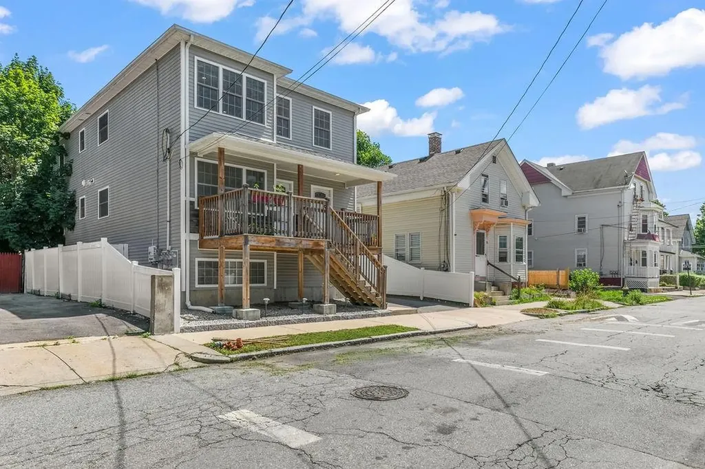 75 Lowell Avenue Providence RI 02909