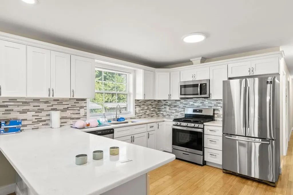 75 Lowell Avenue Providence RI 02909