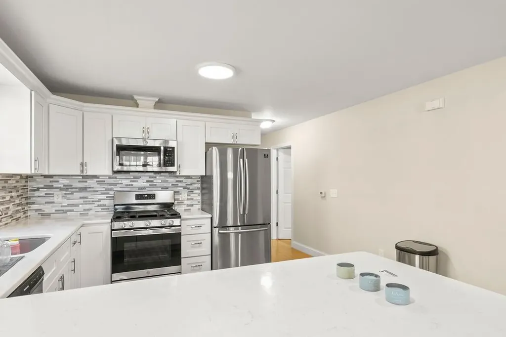 75 Lowell Avenue Providence RI 02909