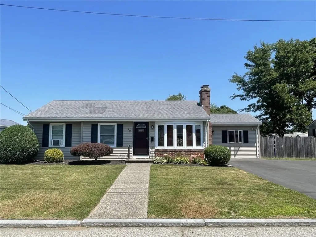 20 Elmwood Drive East Providence RI 02916