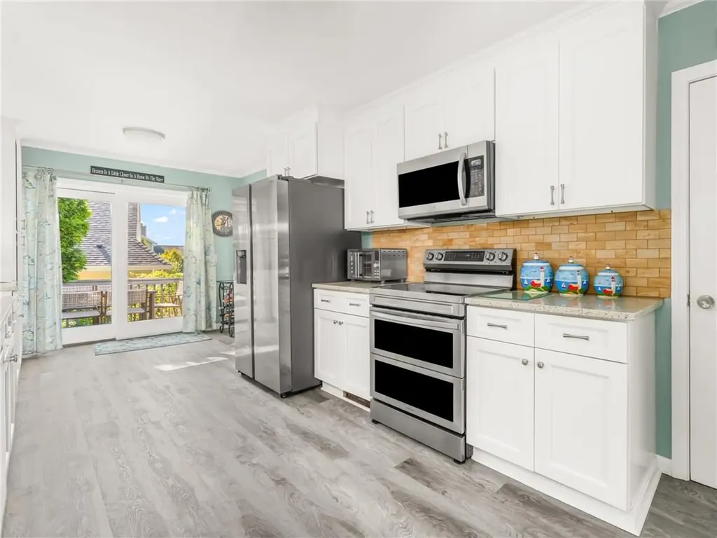 72 Carver Lane Narragansett RI 02882