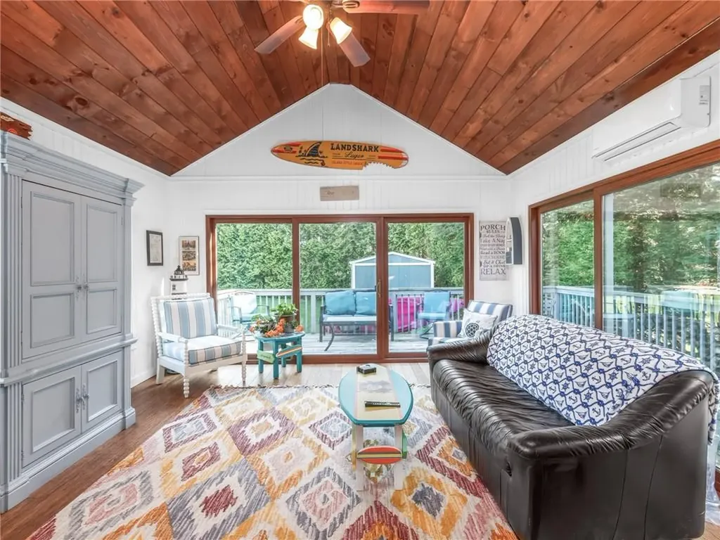 72 Carver Lane Narragansett RI 02882