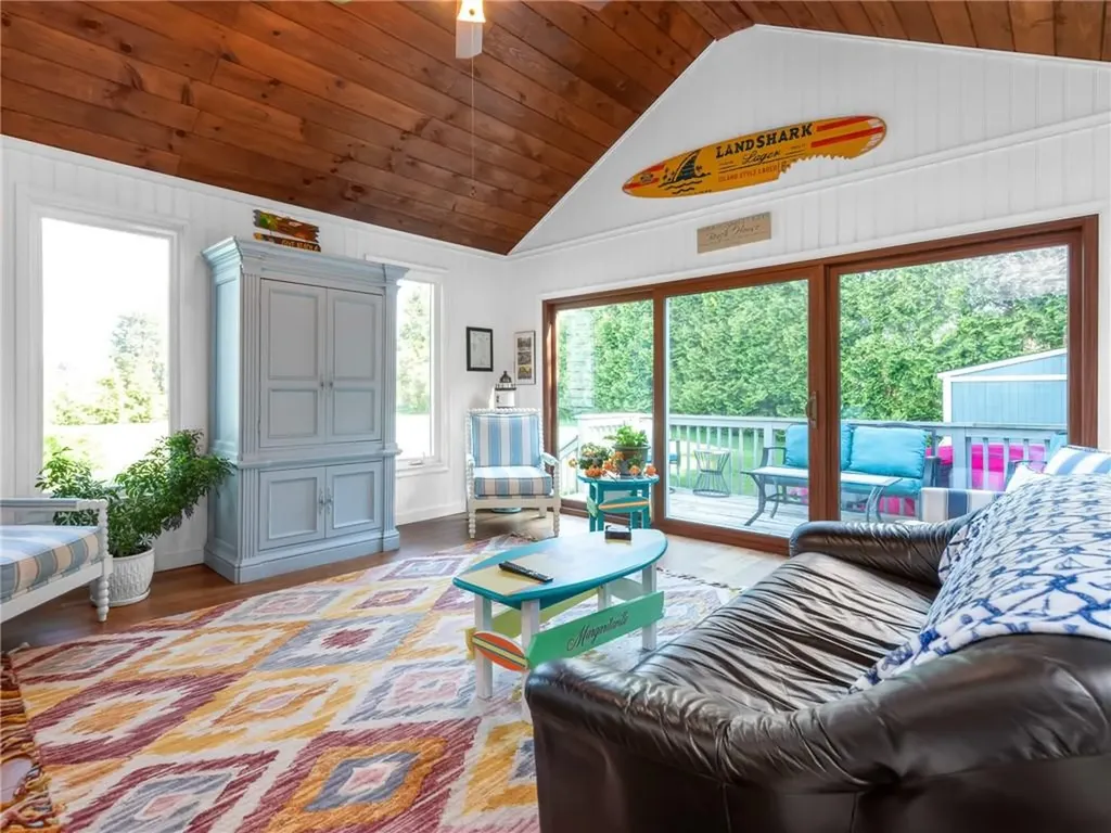 72 Carver Lane Narragansett RI 02882