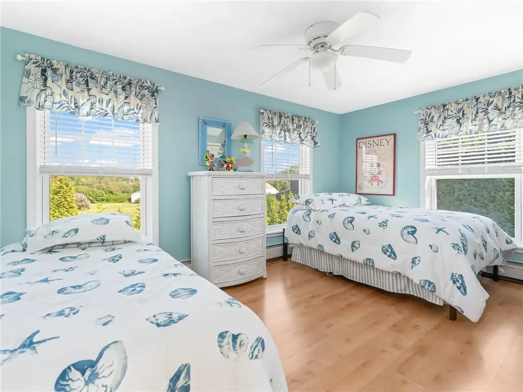 72 Carver Lane Narragansett RI 02882