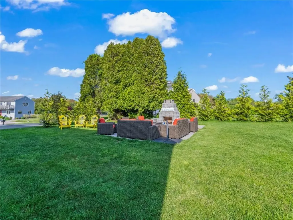 72 Carver Lane Narragansett RI 02882