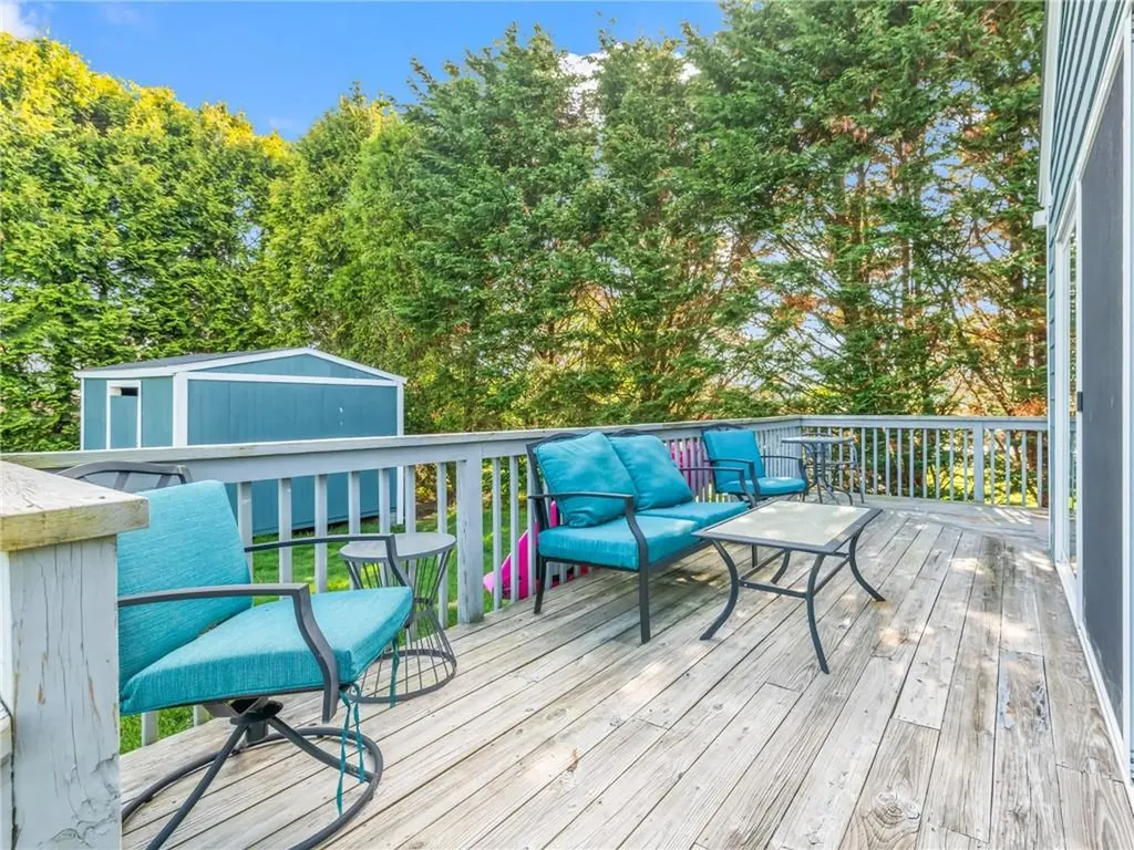 72 Carver Lane Narragansett RI 02882