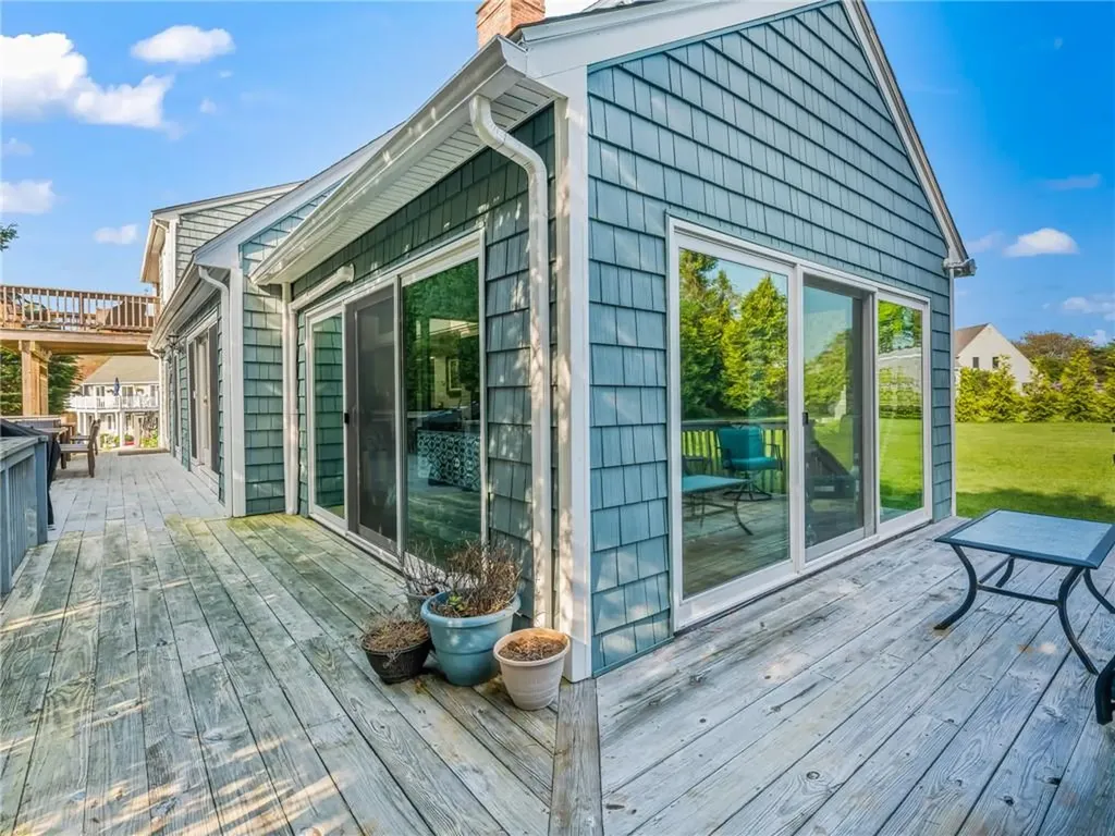 72 Carver Lane Narragansett RI 02882