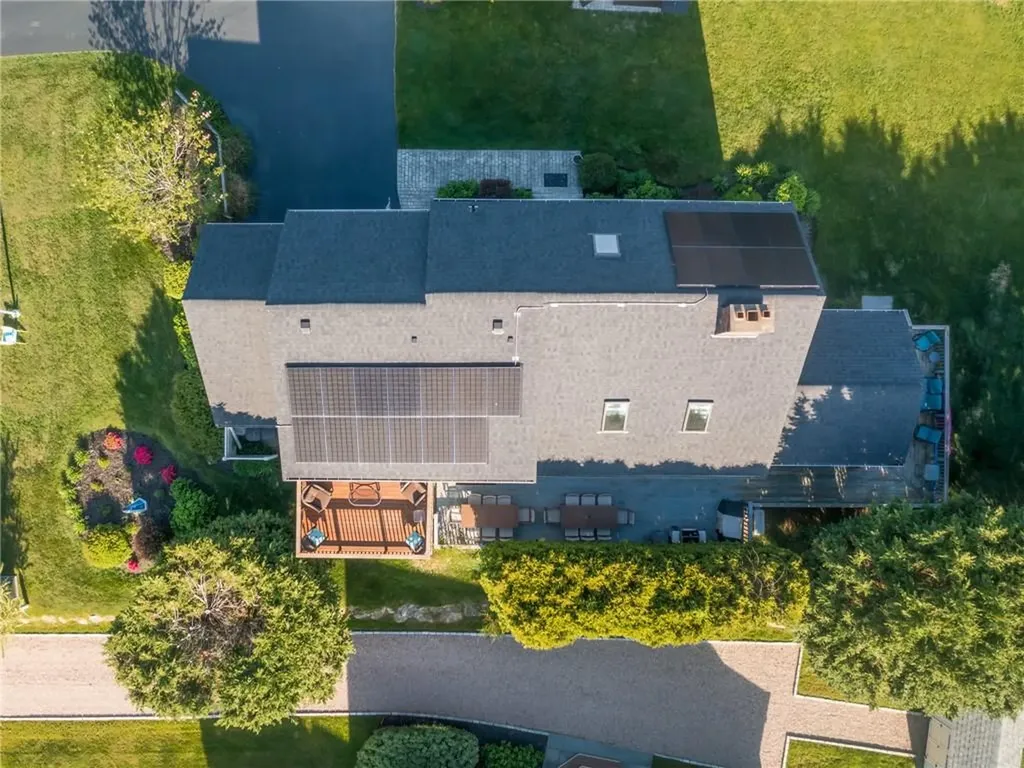 72 Carver Lane Narragansett RI 02882
